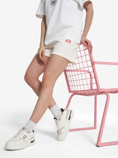 Лот: 25023434. Фото: 1. Шорты женские Ellesse, Белый. Шорты