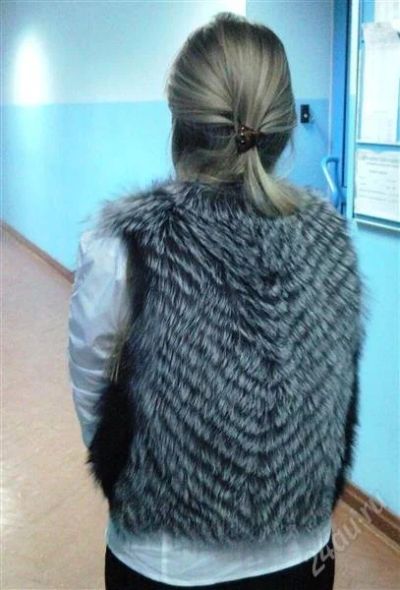 Лот: 925725. Фото: 1. Жилет из меха лисы чернобурки. Верхняя одежда
