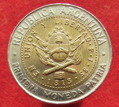 Лот: 15395926. Фото: 1. Аргентина 1 песо, 2013г. 200 лет... Остальные страны