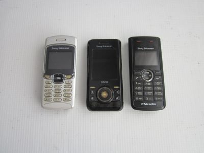 Лот: 21382062. Фото: 1. Sony Ericsson T230, S550I, J120i... Кнопочные мобильные телефоны