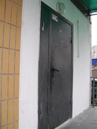 Лот: 1755818. Фото: 1. Продам двустворчатые металлические... Двери входные