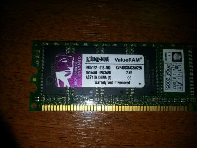 Лот: 6266511. Фото: 1. Kingston vaueram ddr400 256mb. Оперативная память
