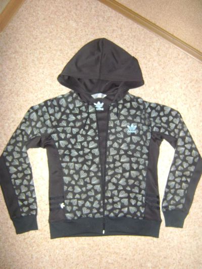 Лот: 3013037. Фото: 1. Новая спортивная кофта Adidas... Свитеры, толстовки, худи