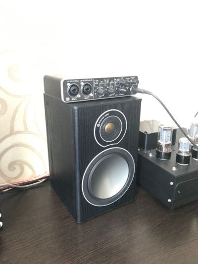 Лот: 15222340. Фото: 1. Monitor Audio Bronze 1. Пассивные акустические системы