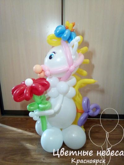 Лот: 3560438. Фото: 1. Лошадка из воздушных шаров.Фигуры... Воздушные шары