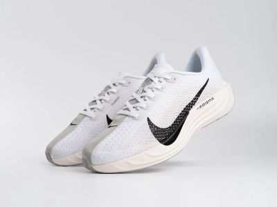 Лот: 24973646. Фото: 1. Кроссовки Nike Pegasus Plus. Кеды, кроссовки, слипоны