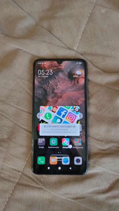Лот: 17494307. Фото: 1. Xiaomi mi9 mi 9 6/64. Смартфоны