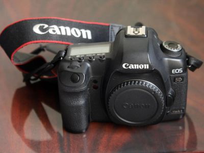 Лот: 8276394. Фото: 1. Canon EOS 5D Mark II body. Цифровые зеркальные