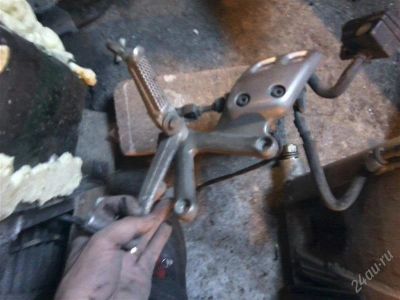 Лот: 2715955. Фото: 1. Подножки suzuki bandit. Запчасти