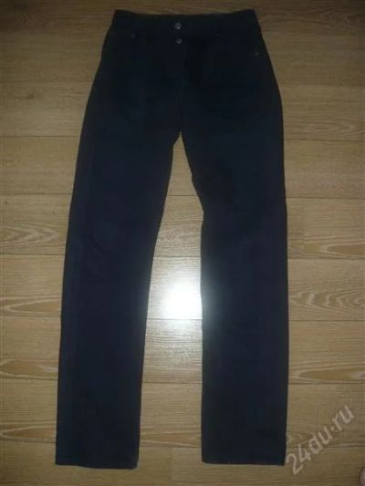 Лот: 2673417. Фото: 1. Джинсы Levi's (Levis) 28р. Брюки, джинсы, шорты