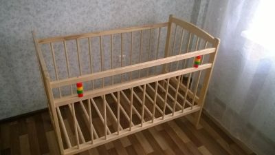 Лот: 10079498. Фото: 1. Детская кроватка с матрасом. Детские кровати и кроватки