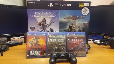 Лот: 15126549. Фото: 1. Playstation PS4 PRO 7208B + 5... Игровые приставки, консоли
