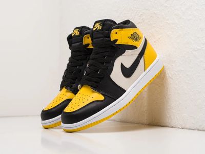 Лот: 19546434. Фото: 1. Кроссовки Nike Air Jordan 1 Mid. Кеды, кроссовки, слипоны