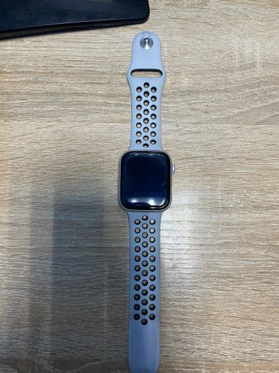 Лот: 18879341. Фото: 1. Смарт-часы apple watch nike se... Смарт-часы, фитнес-браслеты, аксессуары