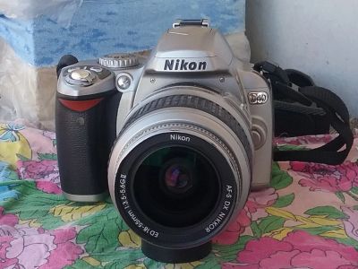 Лот: 16340911. Фото: 1. Nikon D40 kit. Цифровые зеркальные