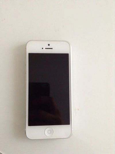 Лот: 3397362. Фото: 1. iphone 5 16gb white. Смартфоны