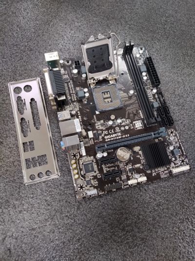 Лот: 22225596. Фото: 1. Материнская плата Gigabyte GA-H110M-DS2. Материнские платы