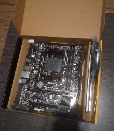 Лот: 16314145. Фото: 1. Материнская плата FM2+ Gigabyte... Материнские платы