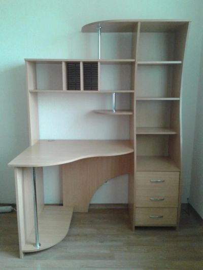 Лот: 6078204. Фото: 1. Стол компьютерный. Компьютерные и письменные столы