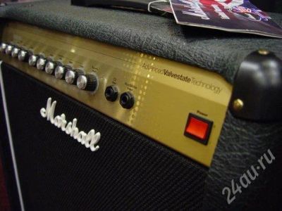 Лот: 693494. Фото: 1. Гитарный комбоусилитель Marshall... Гитарные эффекты и комбоусилители