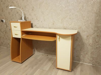 Лот: 12090553. Фото: 1. Компьютерный стол. Компьютерные и письменные столы