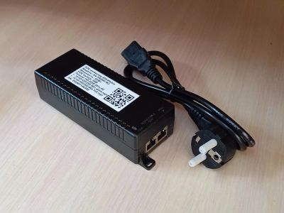 Лот: 25725355. Фото: 1. POE-инжектор AV-PSE60 RU. Коммутаторы