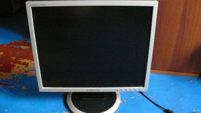 Лот: 13657896. Фото: 1. жк монитор samsung 740n. ЖК-мониторы