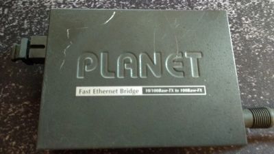 Лот: 12644904. Фото: 1. Сетевой медиаконвертер Planet... Маршрутизаторы (роутеры)