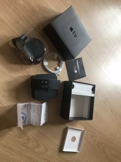 Лот: 11864182. Фото: 1. Apple TV 4 32 GB. Медиаплееры
