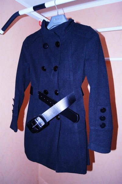 Лот: 3219082. Фото: 1. Черное пальто на миниатюрную девушку... Верхняя одежда