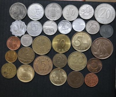 Лот: 10795051. Фото: 1. Коллекция монет мира (№279). Остальные страны