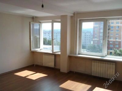 Лот: 2490113. Фото: 1. Сдам в аренду 3-х ком. квартиру... Квартиры, студии