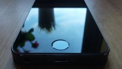Лот: 12392145. Фото: 1. Iphone 5s 64GB чёрный (не ремонтировался... Смартфоны