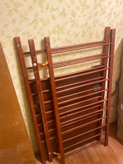 Лот: 20675121. Фото: 1. Детская кроватка из цельной породы... Детские кровати и кроватки