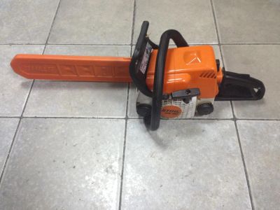 Лот: 4879240. Фото: 1. Продам бензопилу SHTIL 180 в хорошем... Бензо-, мотоинструмент