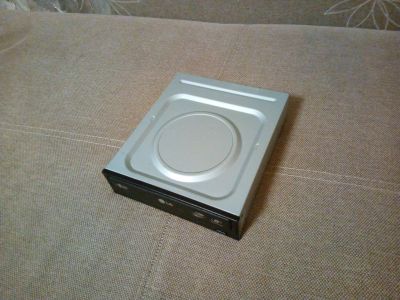 Лот: 15295439. Фото: 1. Оптический привод/Дисковод/Картридер... Приводы CD, DVD, BR, FDD