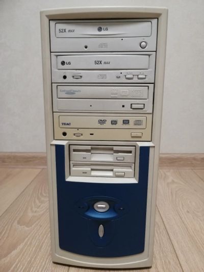 Лот: 17372828. Фото: 1. Продам Старый Компьютер !. Компьютеры в сборе