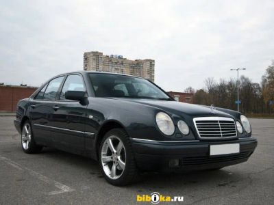 Лот: 8461676. Фото: 1. Mercedes-Benz E 240 W 210 (1999... Трансмиссия