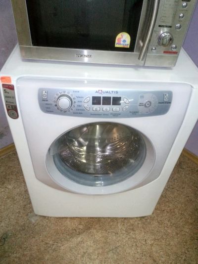 Лот: 4545624. Фото: 1. Стиральная машина Hotpoint-Ariston... Стиральные машины