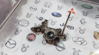 Лот: 23589227. Фото: 1. Насос масляный Mazda Familia ZL-DE... Двигатель и элементы двигателя