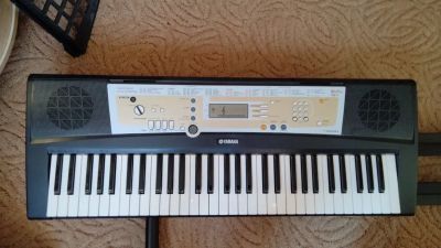 Лот: 19961831. Фото: 1. Синтезатор Yamaha Psr-R200. Клавишные