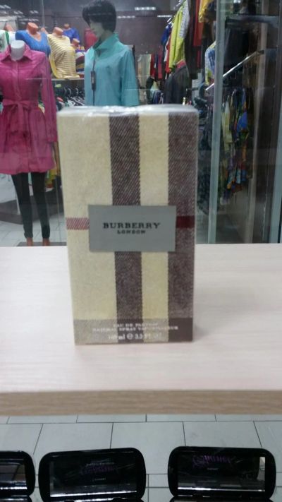 Лот: 7323685. Фото: 1. London Burberry. Женская парфюмерия