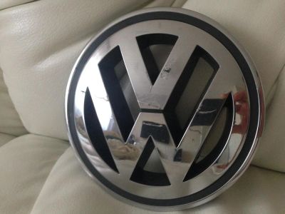 Лот: 4473986. Фото: 1. Эмблема решетки радиатора Volkswagen... Кузов