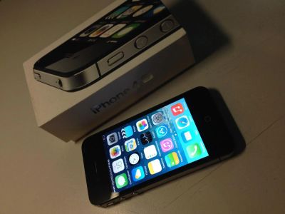 Лот: 4299570. Фото: 1. Iphone 4s 8gb. Смартфоны