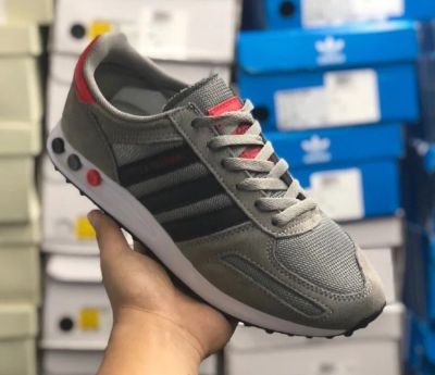 Лот: 15651329. Фото: 1. Кроссовки Adidas l.A. Trainer. Кеды, кроссовки, слипоны