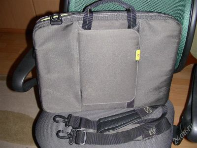 Лот: 2241743. Фото: 1. сумка для ноутбука 17" CASE LOGIC. Сумки, рюкзаки