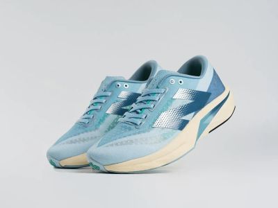 Лот: 25303043. Фото: 1. Кроссовки New Balance FuelCell... Кеды, кроссовки, слипоны