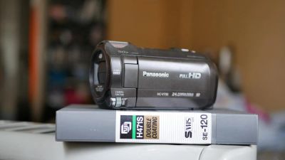 Лот: 10301399. Фото: 1. Panasonic HC-V 730. Видеокамеры