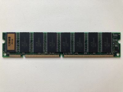 Лот: 21106787. Фото: 1. DIMM SDRAM 128Mb разных производителей. Оперативная память
