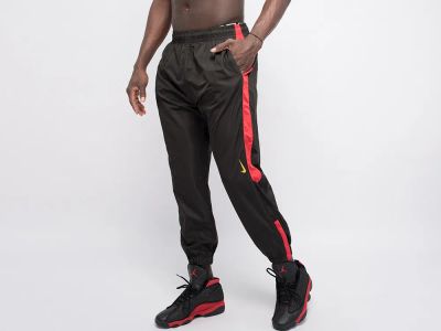 Лот: 24978424. Фото: 1. Брюки спортивные Nike. Брюки, джинсы, шорты